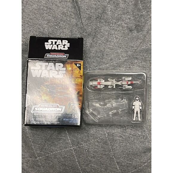 COQ Star Wars micro galaxy squadron series 6 Scout Trooper & Speeder - Picture 2 of 6